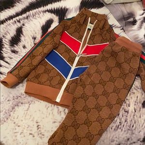 Gucci sweat suit